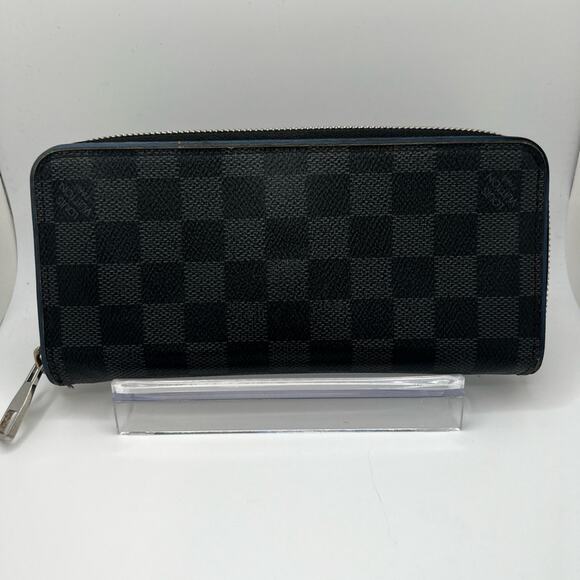GUC Louis Vuitton Damier Graphite Vertical Zippy Wallet - Picture 1 of 11